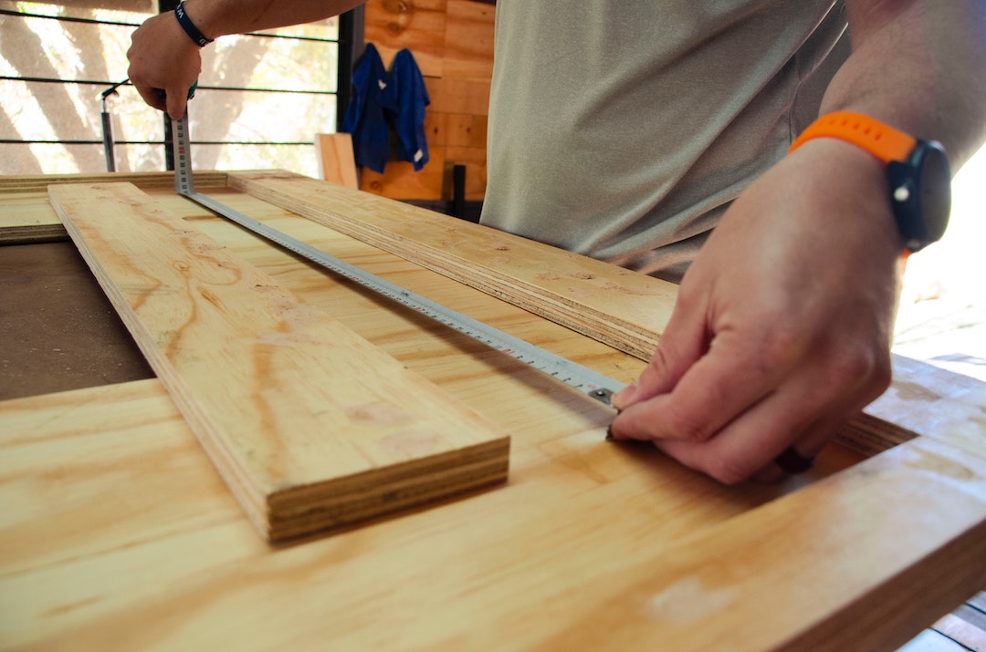 how-to-become-a-carpenter-all-you-need-to-know-1300apprentice